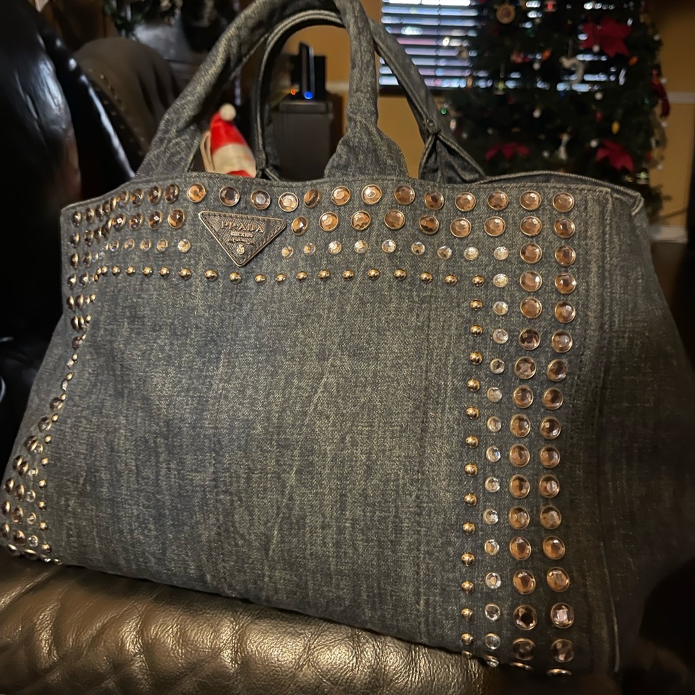 ***For @alishadiaz40 only!!!***
Prada Denim Blue Studded Tote Bag - Picture 4 of 16